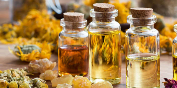 CONHEÇA OS BENEFÍCIOS DOS ÓLEOS ESSENCIAIS!